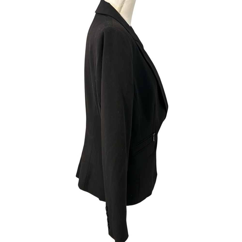 Classic Black Women's Blazer | Excellent Used Condition - Picture 4 of 9